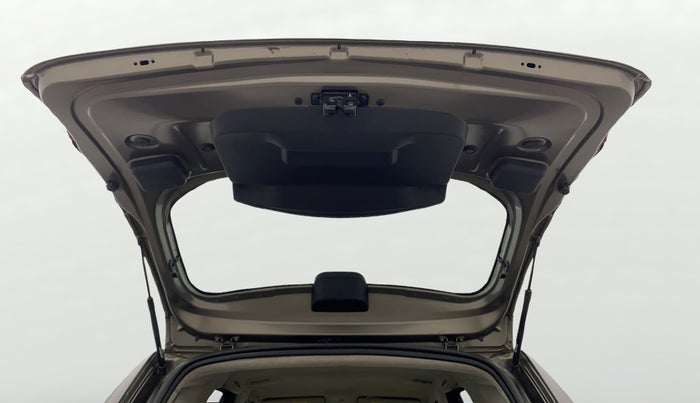 2015 Nissan Terrano XV D THP PREMIUM 110 PS, Diesel, Manual, 74,691 km, Boot Door Open