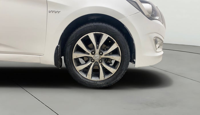 2017 Hyundai Verna 1.6 VTVT SX, Petrol, Manual, 60,315 km, Right Front Wheel