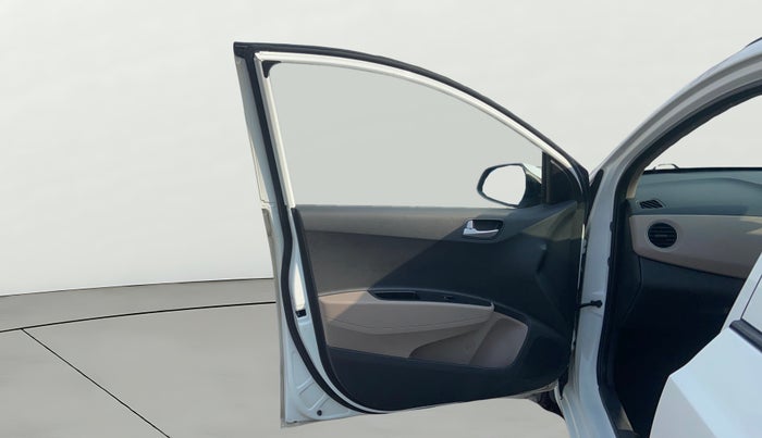 2016 Hyundai Grand i10 SPORTZ 1.2 KAPPA VTVT, Petrol, Manual, 51,857 km, LHS Front Door