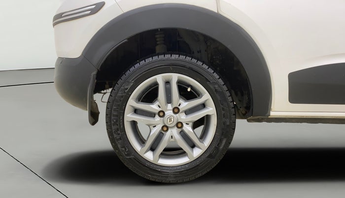 2020 Renault TRIBER RXZ, Petrol, Manual, 23,031 km, Right Rear Wheel