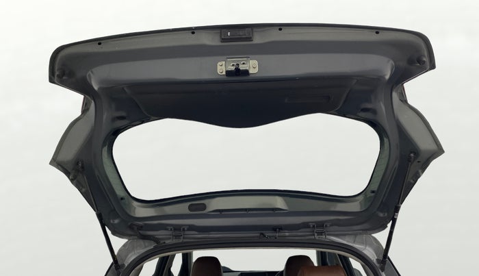 2023 Hyundai GRAND I10 NIOS ASTA AMT 1.2 KAPPA VTVT, Petrol, Automatic, 54,392 km, Boot Door Open