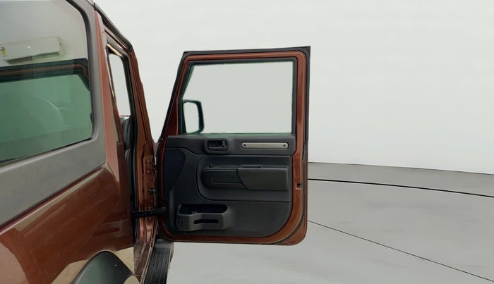 2021 Mahindra Thar LX D AT 4WD HT, Diesel, Automatic, 51,843 km, RHS Front Door