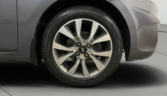 2014 Hyundai Verna FLUIDIC 1.6 VTVT SX AT, Petrol, Automatic, 27,810 km, Right Front Wheel