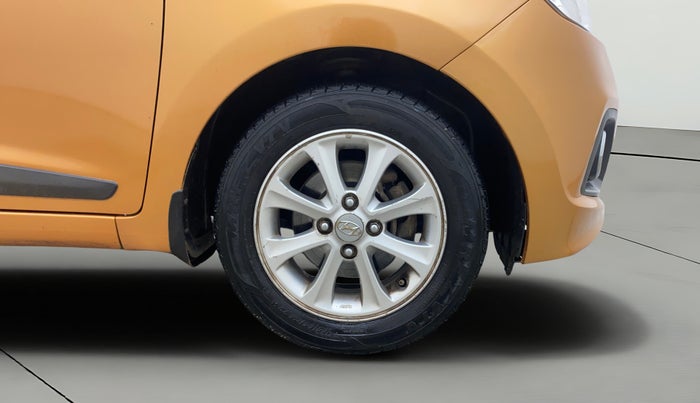 2015 Hyundai Grand i10 ASTA AT 1.2 KAPPA VTVT, Petrol, Automatic, 74,441 km, Right Front Wheel