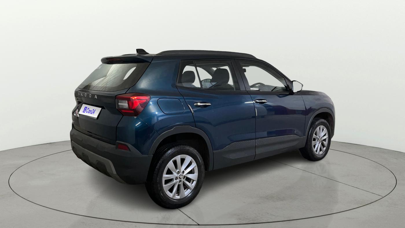 2025 Skoda Kylaq Signature Plus, Petrol, Manual, 7,939 km, Right Back Diagonal