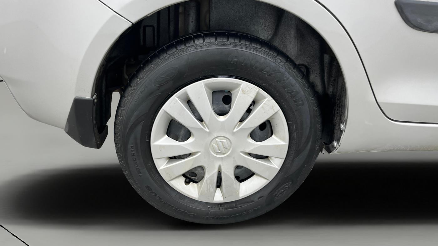 2013 Maruti Swift Dzire VXI, Petrol, Manual, 36,431 km, Right Rear Wheel
