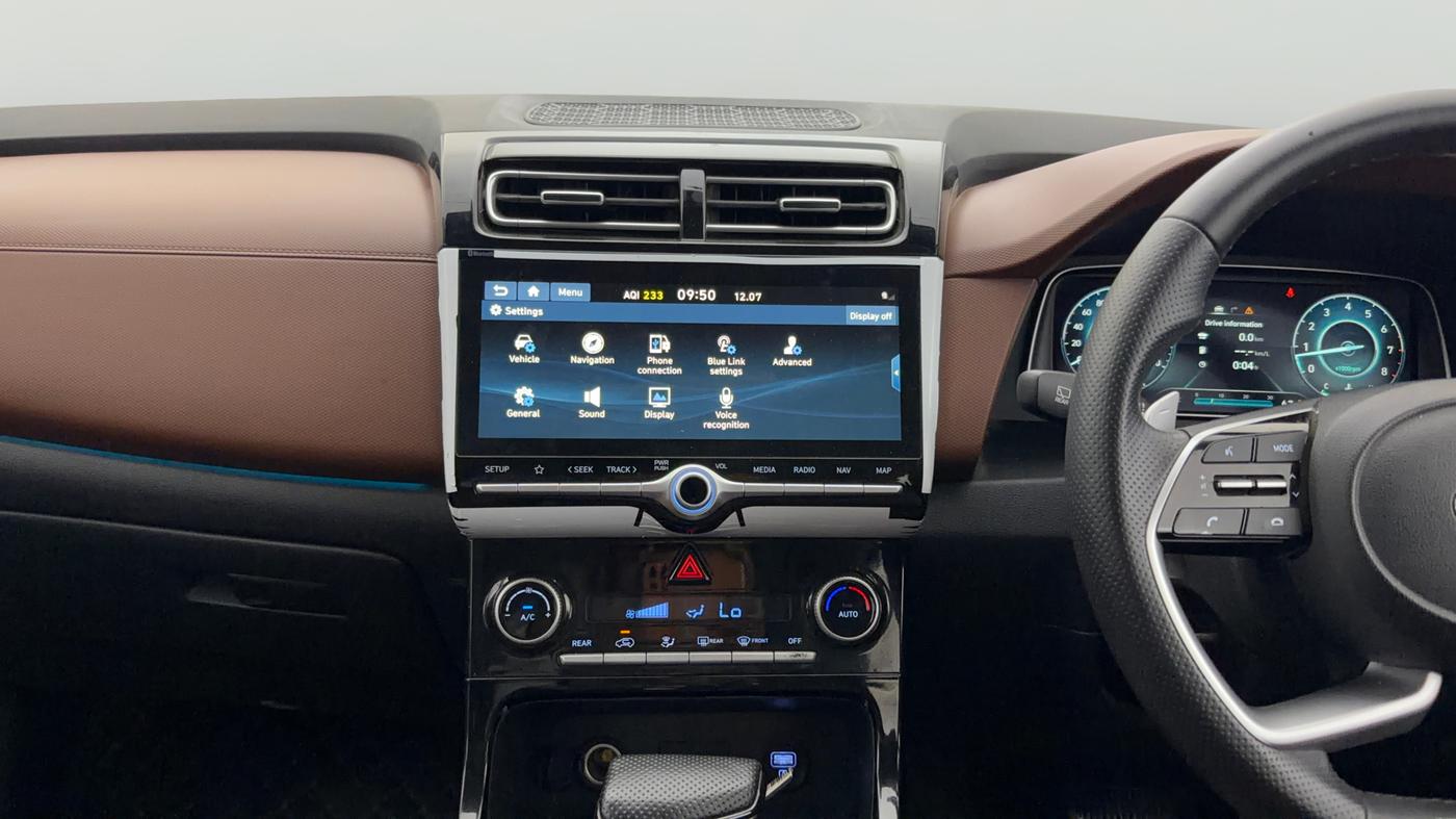 2022 Hyundai ALCAZAR 2.0 SIGNATURE (O) AT 6STR, Petrol, Automatic, 40,786 km, Air Conditioner