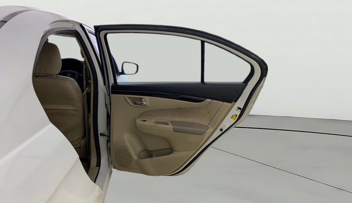 2016 Maruti Ciaz VXI+, Petrol, Manual, 1,19,955 km, RHS Rear Door