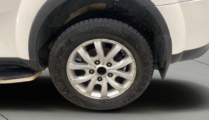 2018 Mahindra XUV500 W9 AT, Diesel, Automatic, 99,055 km, Left Rear Wheel
