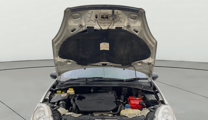 2015 Fiat Linea EMOTION 1.4 L T JET, Petrol, Manual, 52,130 km, Open Bonet