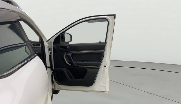 2022 Renault Kiger RXZ AMT, Petrol, Automatic, 65,530 km, RHS Front Door