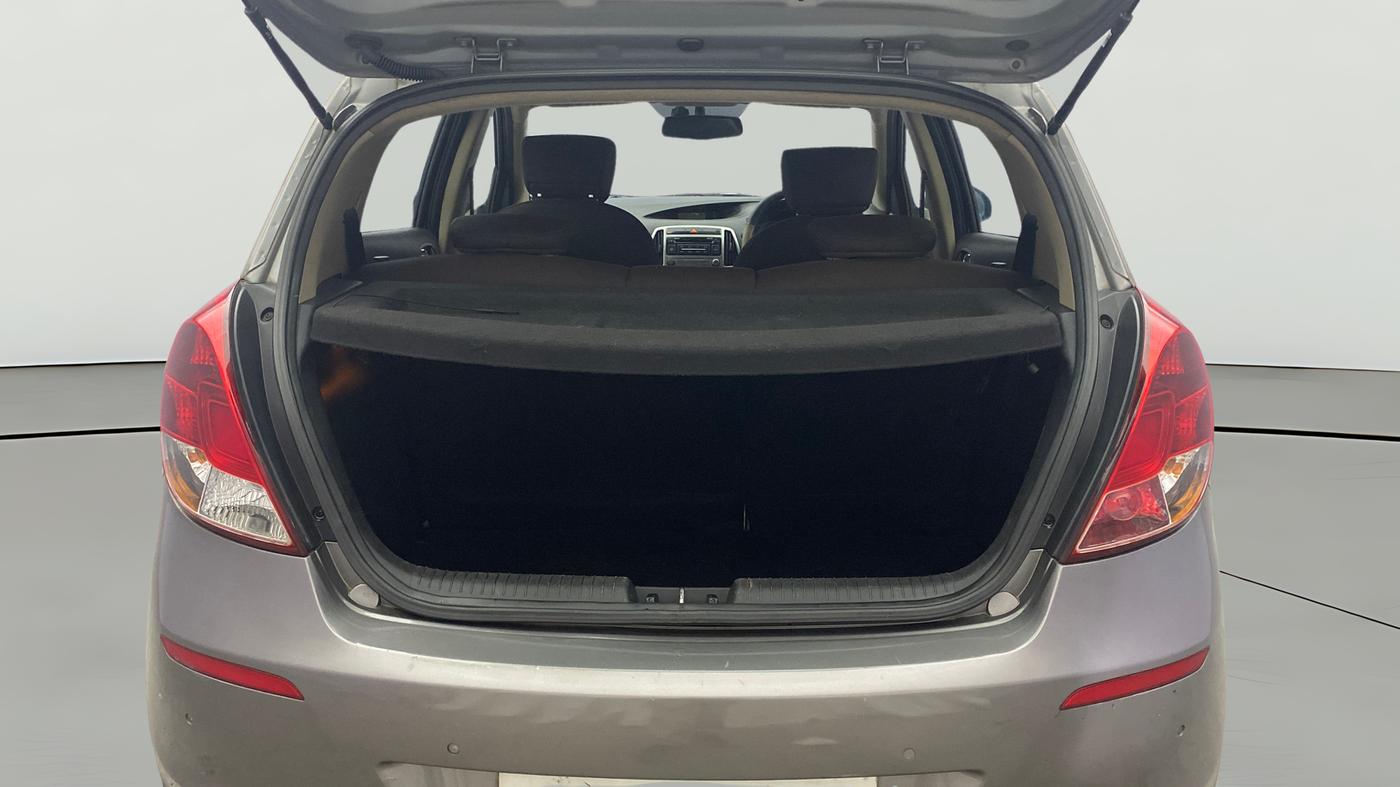 2014 Hyundai Elite i20 SPORTZ 1.4 CRDI, Diesel, Manual, 1,37,256 km, Boot Open Zoomed View