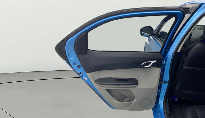 2017 Tata Tiago XZ PETROL, Petrol, Manual, 38,576 km, LHS Rear Door