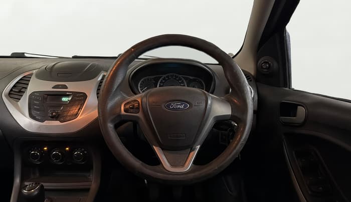 2016 Ford New Figo TREND 1.2 PETROL, Petrol, Manual, 1,22,891 km, Steering Wheel Close Up