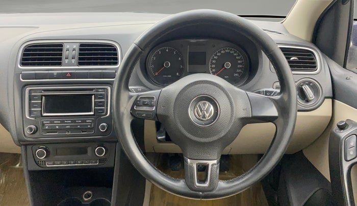 2014 Volkswagen Polo HIGHLINE1.2L, Petrol, Manual, 1,18,375 km, Steering Wheel Close Up