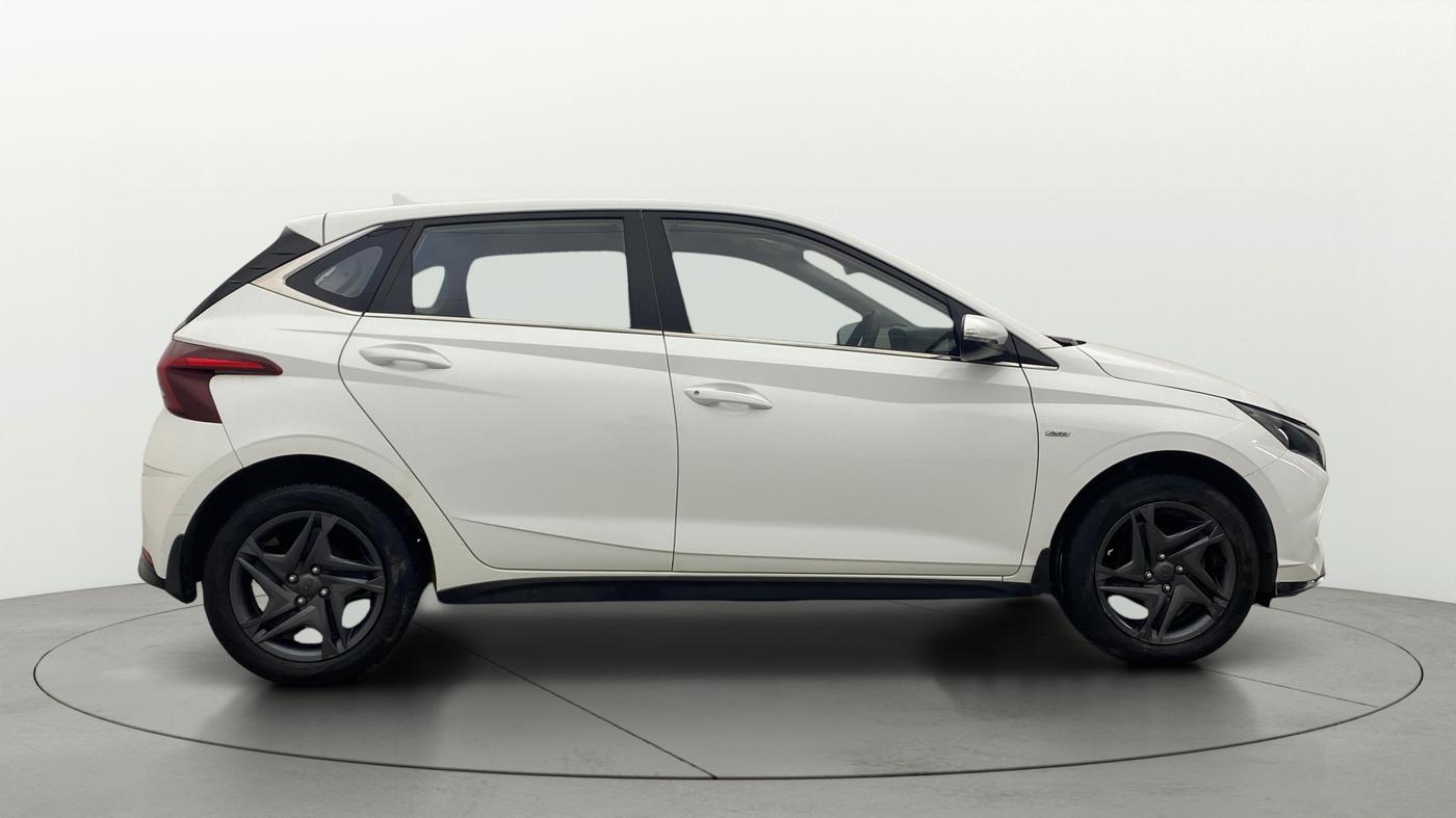 2022 Hyundai NEW I20 Sportz 1.2 IVT, Petrol, Automatic, 60,893 km, Right Side View