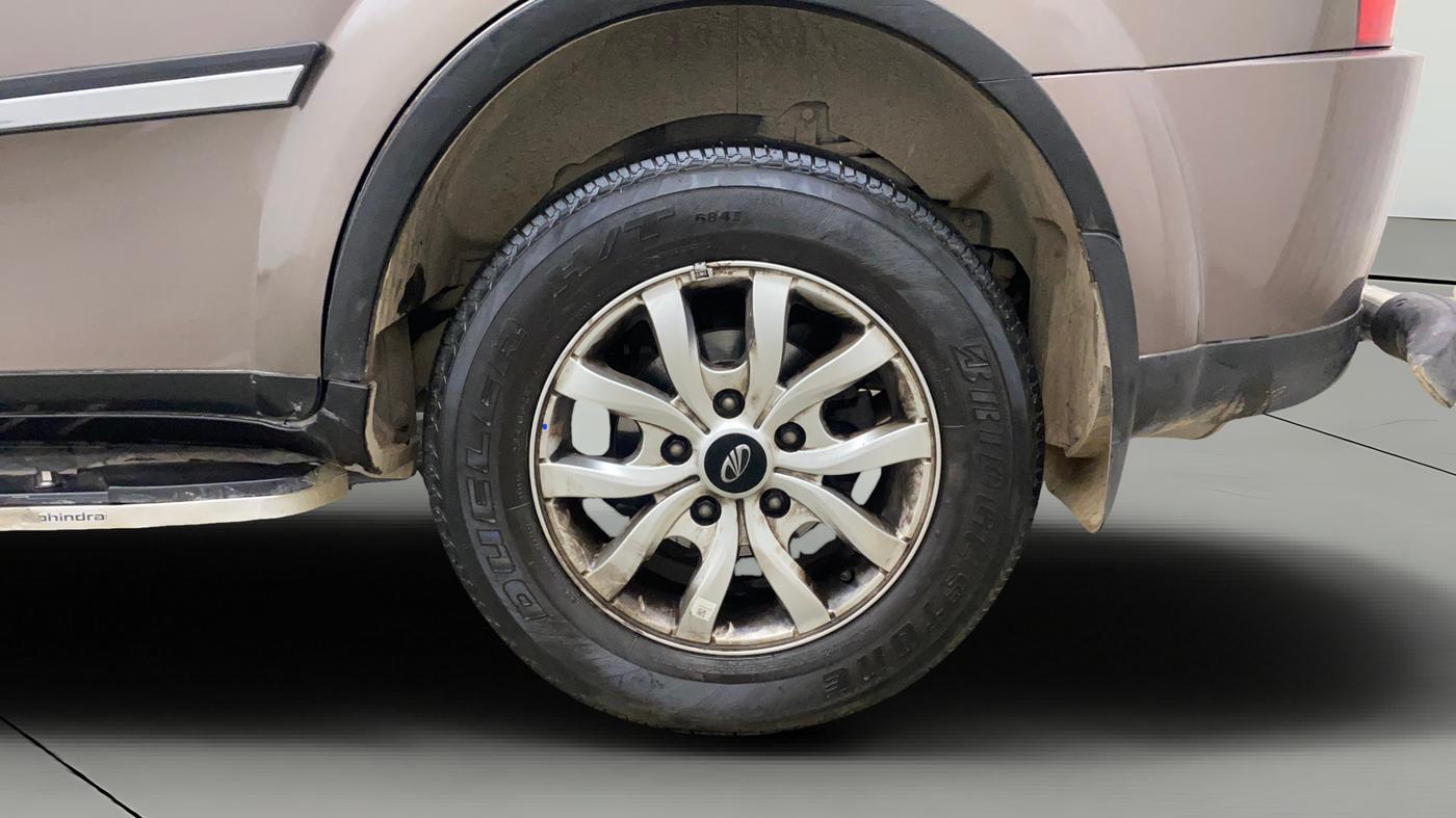 2018 Mahindra XUV500 W10, Diesel, Manual, 55,972 km, Left Rear Wheel