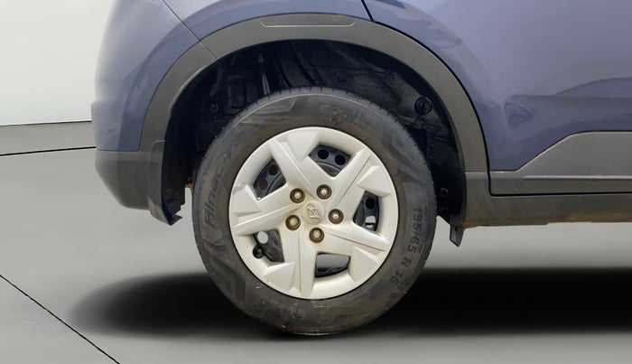 2019 Hyundai VENUE S 1.2, Petrol, Manual, 51,110 km, Right Rear Wheel