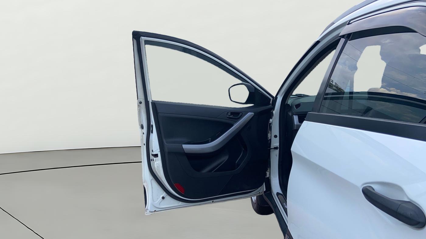 2022 Tata NEXON XMA SUNROOF PETROL, Petrol, Automatic, 27,624 km, LHS Front Door