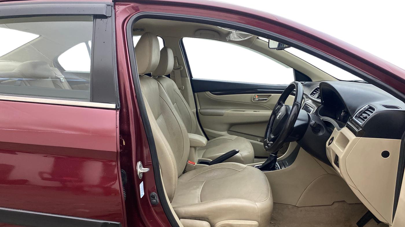 2017 Maruti Ciaz ALPHA  AT 1.4  PETROL, Petrol, Automatic, 81,455 km, Right Side Front Door Cabin