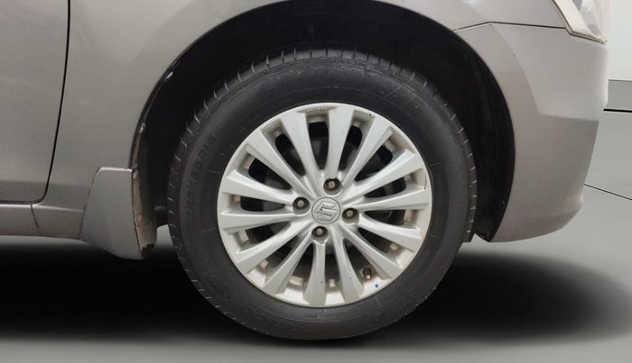 2015 Maruti Ciaz ZXI, Petrol, Manual, 1,09,702 km, Right Front Wheel