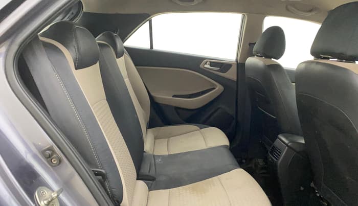 2017 Hyundai Elite i20 ASTA 1.2, Petrol, Manual, 1,08,528 km, Right Side Rear Door Cabin
