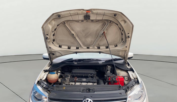 2014 Volkswagen Vento HIGHLINE 1.6 MPI, Petrol, Manual, 75,364 km, Open Bonet