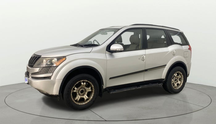 2014 Mahindra XUV500 W6, Diesel, Manual, 1,08,943 km, Left Front Diagonal