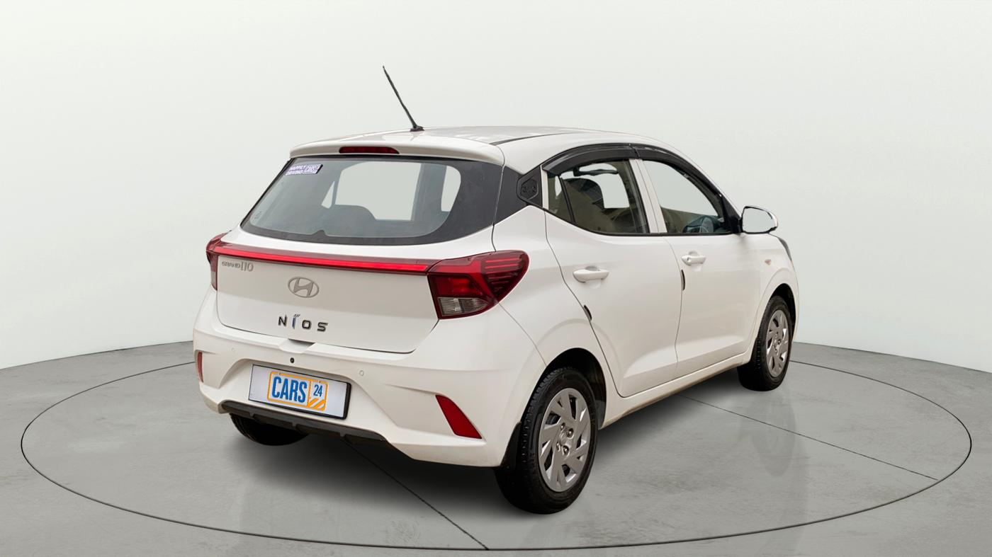2023 Hyundai GRAND I10 NIOS MAGNA 1.2 KAPPA VTVT, Petrol, Manual, 26,089 km, Right Back Diagonal