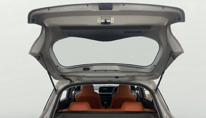 2019 Hyundai GRAND I10 NIOS MAGNA AMT 1.2 KAPPA VTVT, Petrol, Automatic, 24,867 km, Boot Door Open