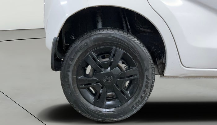 2017 Datsun Redi Go T (O), Petrol, Manual, 47,496 km, Right Rear Wheel