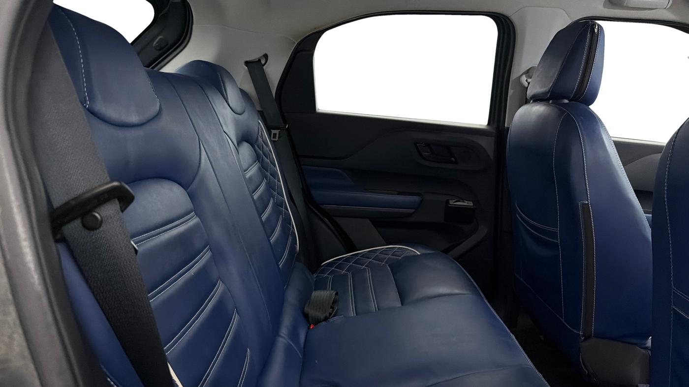2023 Tata PUNCH PURE MT, Petrol, Manual, 13,997 km, Right Side Rear Door Cabin