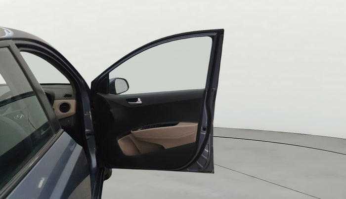 2014 Hyundai Xcent S 1.2, Petrol, Manual, 1,02,555 km, RHS Front Door