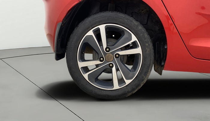 2023 Tata ALTROZ XZ PLUS O SUNROOF CNG, CNG, Manual, 30,355 km, Right Rear Wheel