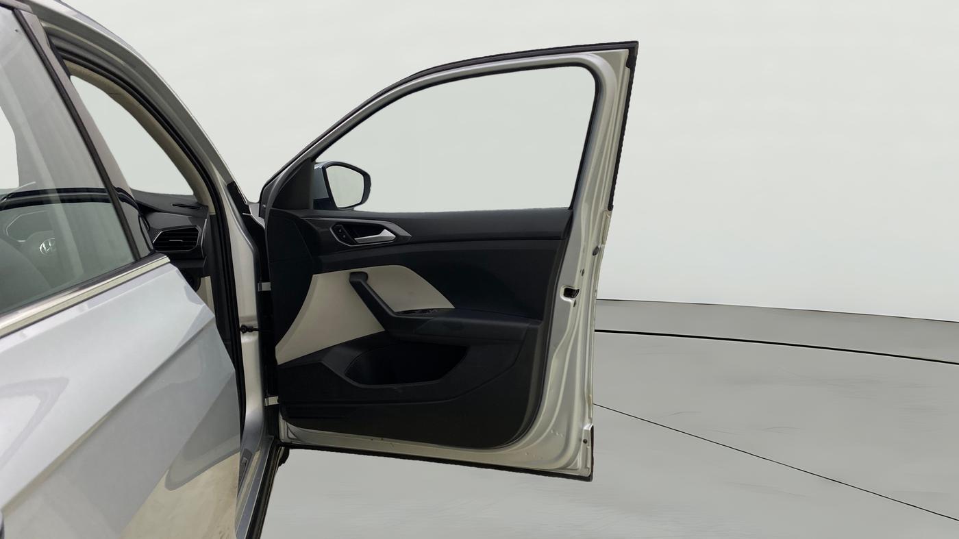 2022 Volkswagen TAIGUN TOPLINE 1.0 TSI AT, Petrol, Automatic, 43,324 km, RHS Front Door