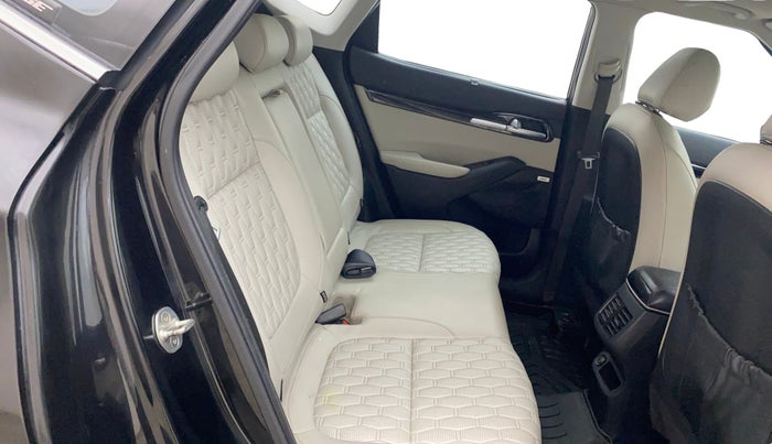 2019 KIA SELTOS HTX PLUS 1.5 DIESEL, Diesel, Manual, 1,07,500 km, Right Side Rear Door Cabin