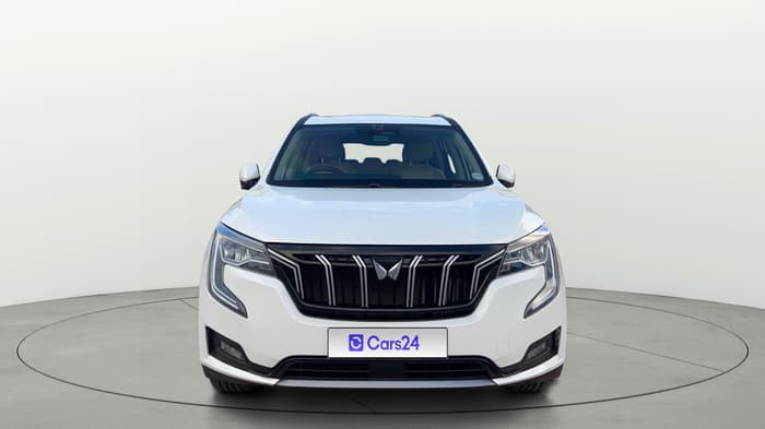 2025 Mahindra XUV700 AX 7 LUXURY P AT 7 STR, Petrol, Automatic, 9,641 km, Front
