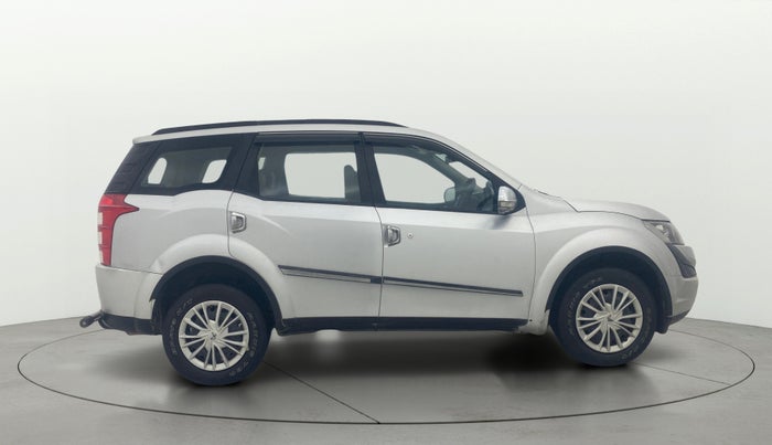 2017 Mahindra XUV500 W6 1.99, Diesel, Manual, 63,827 km, Right Side View