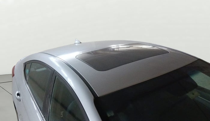 2018 Hyundai New Elantra 1.6 SX (O) AT DIESEL, Diesel, Automatic, 50,370 km, Roof