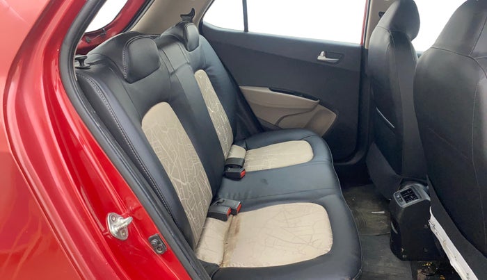 2018 Hyundai Grand i10 SPORTZ 1.2 KAPPA VTVT, Petrol, Manual, 1,02,176 km, Right Side Rear Door Cabin