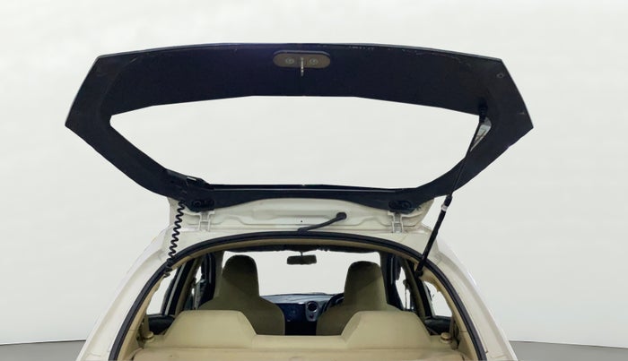 2015 Honda Brio VX MT, Petrol, Manual, 80,904 km, Boot Door Open