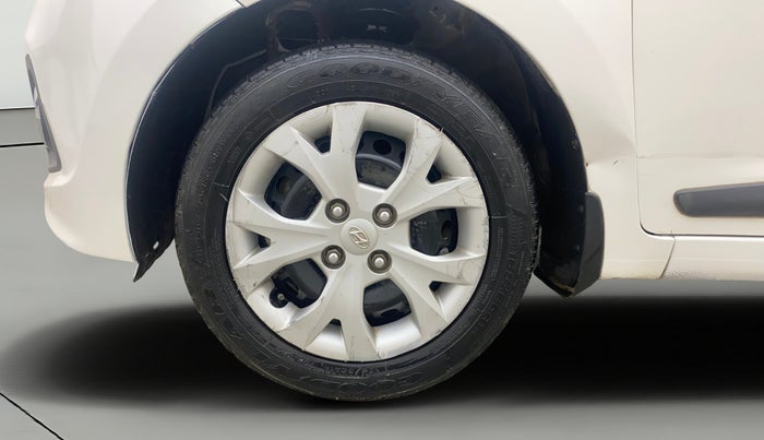 2016 Hyundai Grand i10 SPORTZ 1.2 KAPPA VTVT, Petrol, Manual, 84,826 km, Left Front Wheel