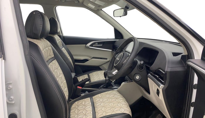 2022 KIA CARENS PRESTIGE 1.5 PETROL 7 STR, Petrol, Manual, 27,534 km, Right Side Front Door Cabin