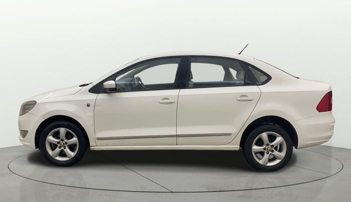 2014 Skoda Rapid ELEGANCE 1.6 MPI MT, Petrol, Manual, 1,07,359 km, Left Side