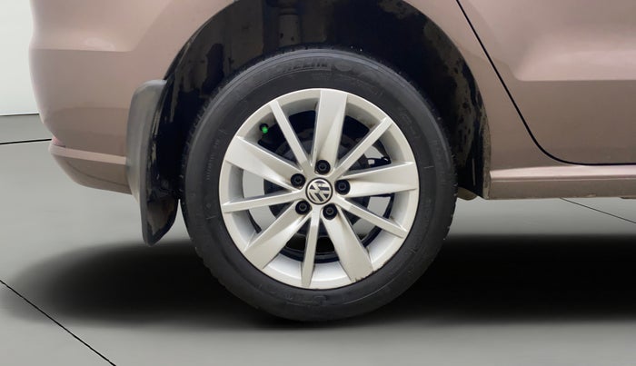 2016 Volkswagen Ameo HIGHLINE1.5L, Diesel, Manual, 93,203 km, Right Rear Wheel