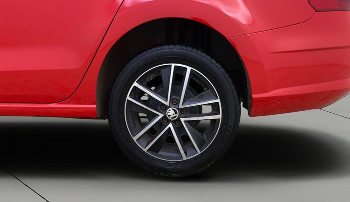 2018 Skoda Rapid STYLE 1.6 MPI AT, Petrol, Automatic, 42,741 km, Left Rear Wheel