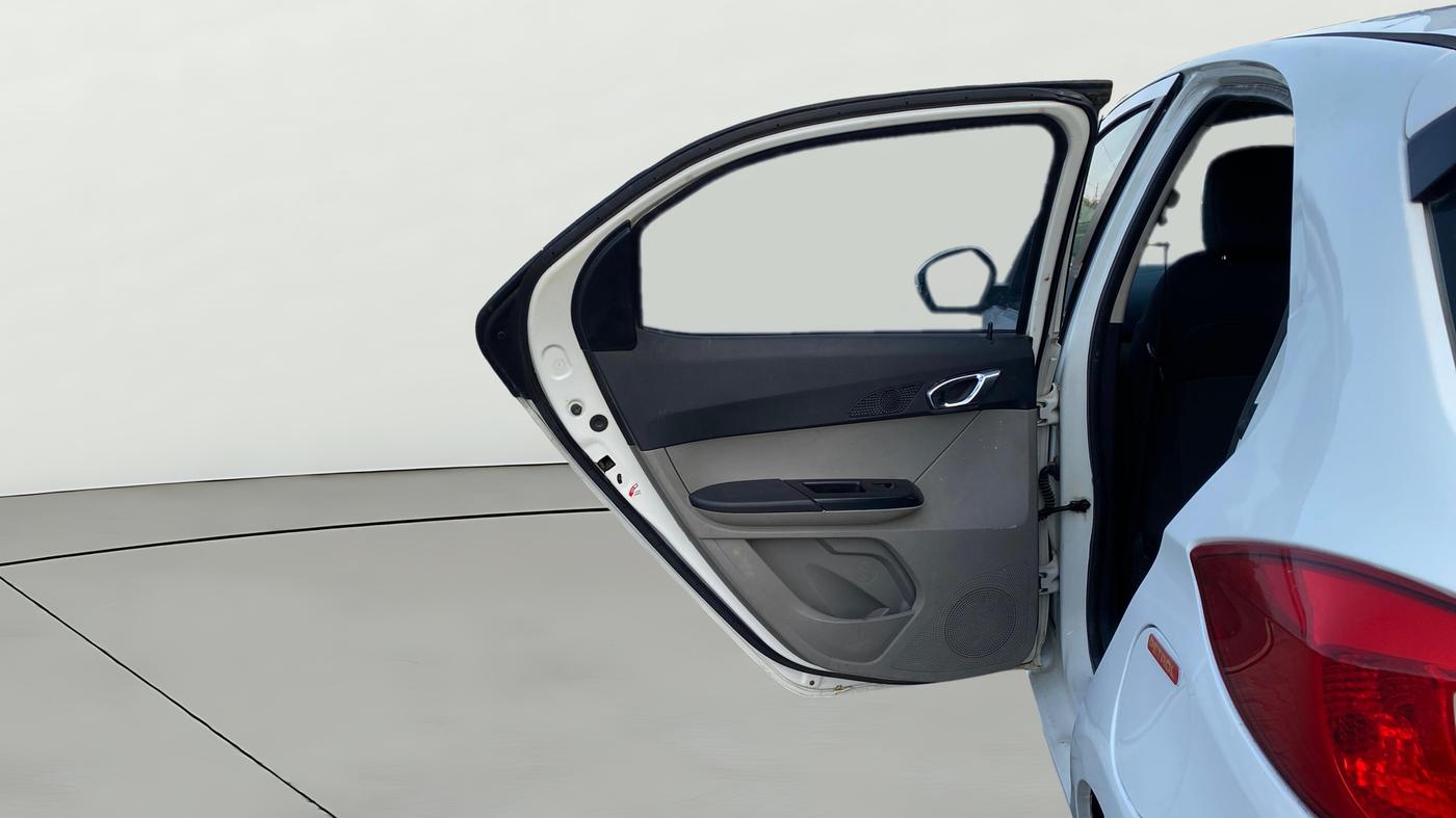 2019 Tata Tiago XZ PLUS PETROL, CNG, Manual, 1,02,379 km, LHS Rear Door