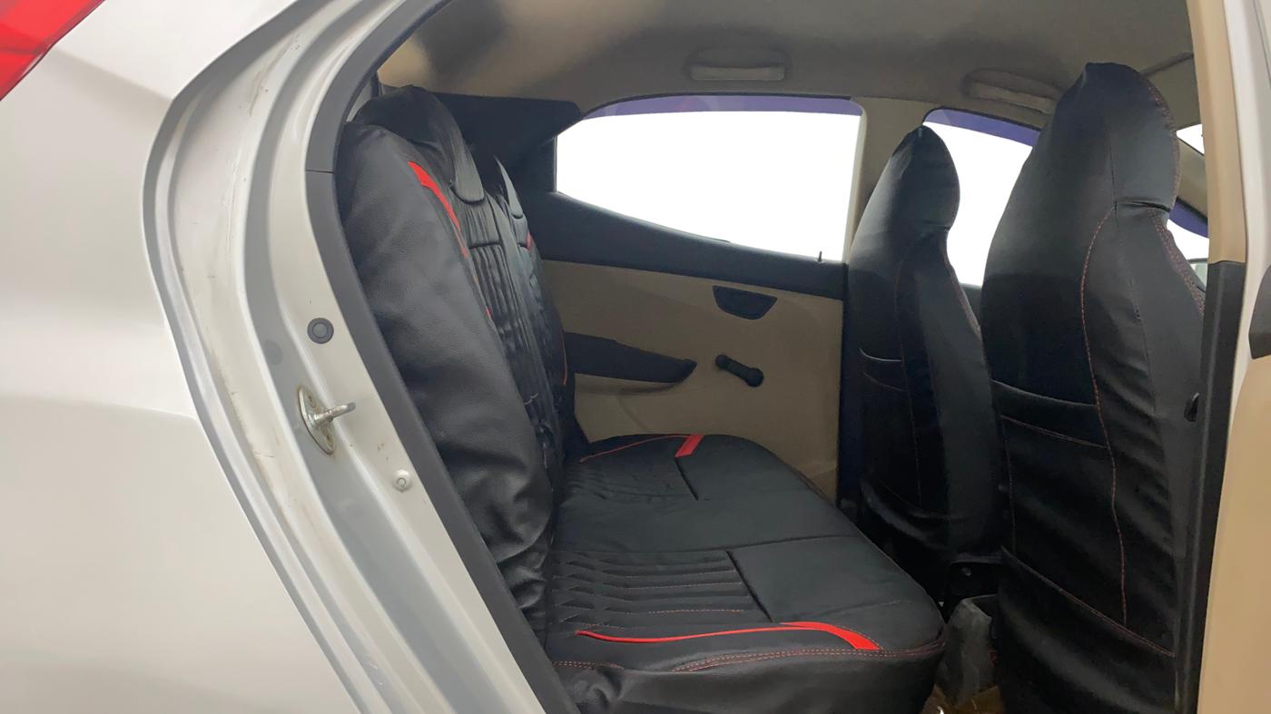 2016 Hyundai Eon ERA PLUS (O), Petrol, Manual, 1,36,063 km, Right Side Rear Door Cabin