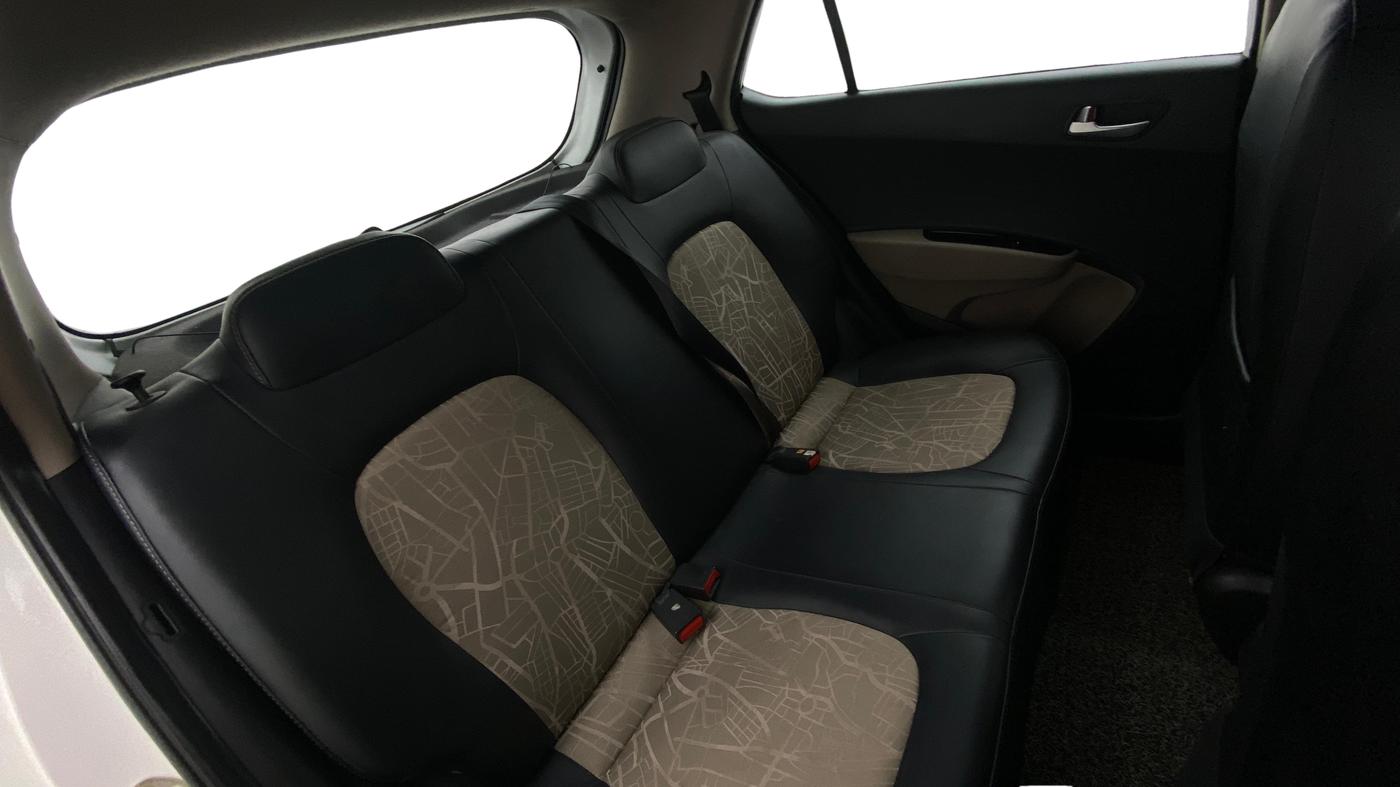 2019 Hyundai Grand i10 SPORTZ AT 1.2 KAPPA VTVT, Petrol, Automatic, 50,650 km, Right Side Rear Door Cabin