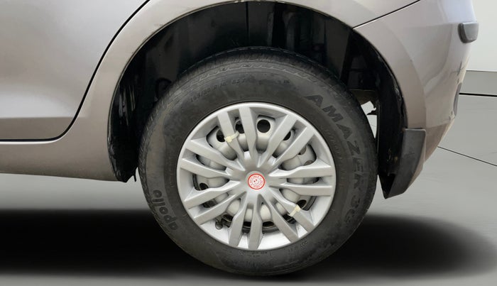 2016 Maruti Swift LXI (O), Petrol, Manual, 28,740 km, Left Rear Wheel